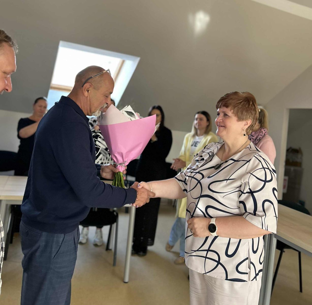 Zdjęcie: Dziś nadszedł wyjątkowy moment - po wielu latach pełnych oddanej i rzetelnej pracy Pani Anida Hajduk przechodzi na zasłużoną emeryturę